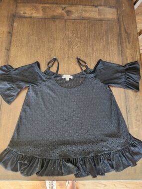 Michael Kors Black Cold-Shoulder Eyelet Ruffle Hem Top